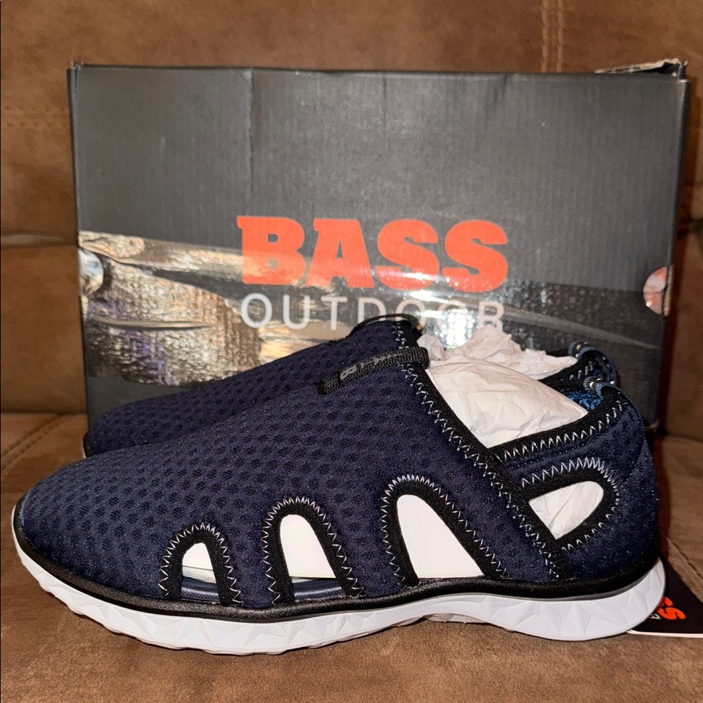 Bass Outdoor Women’s Navy Sneakers New in Box Size 6